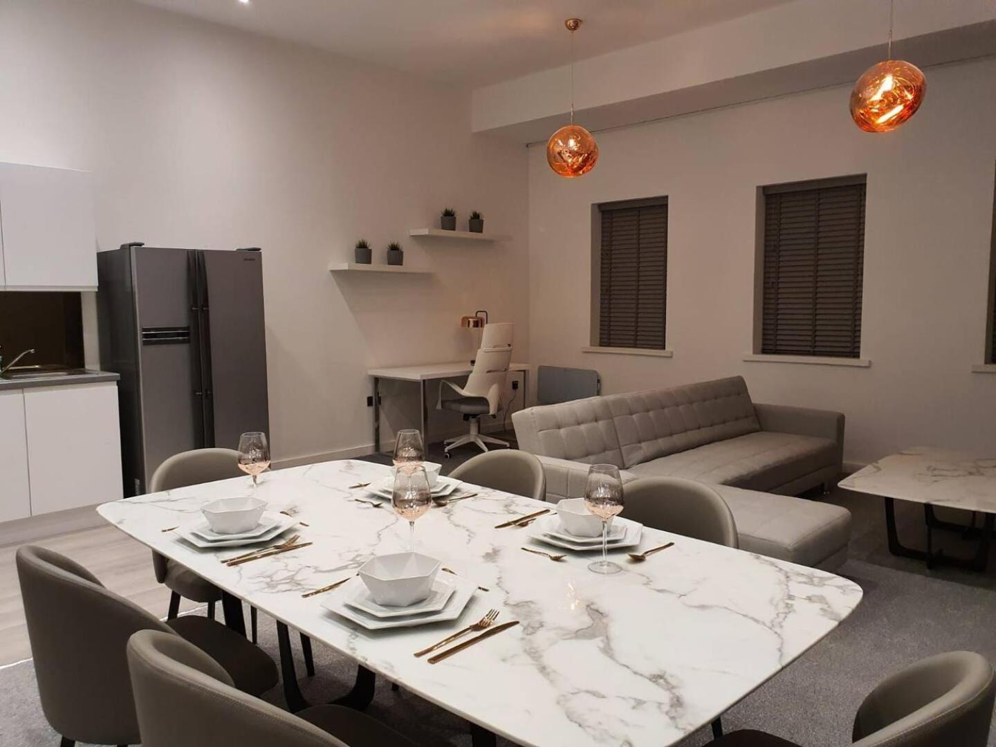 Stunning 1 Bed Apt Minutes From Bham City Centre! バーミンガム エクステリア 写真