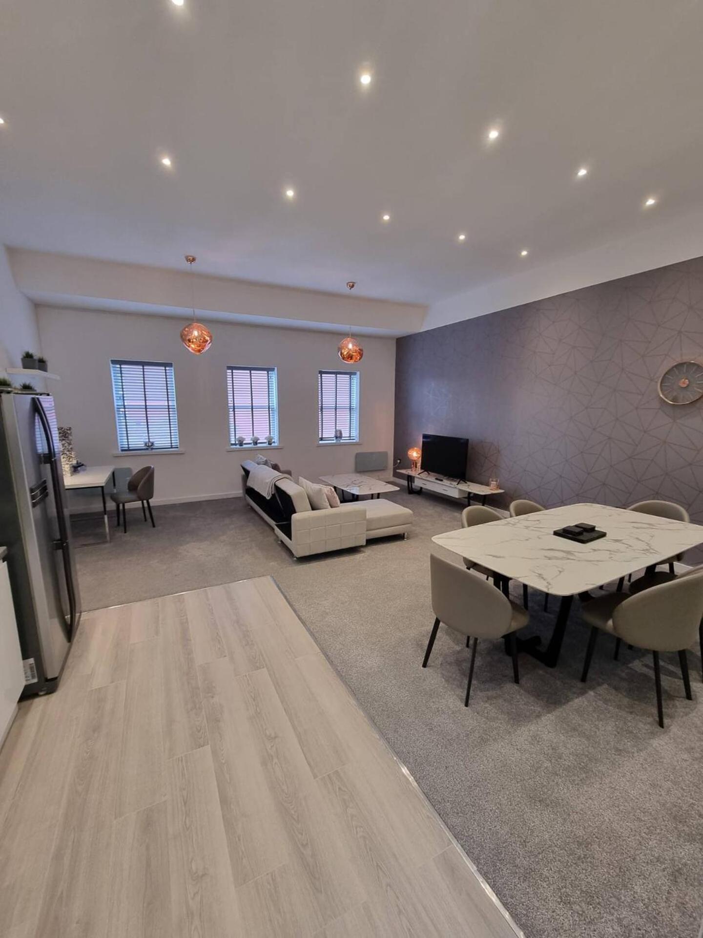Stunning 1 Bed Apt Minutes From Bham City Centre! バーミンガム エクステリア 写真